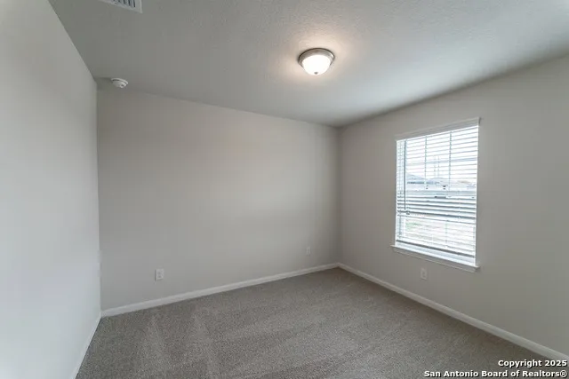 312 Ivy Road Seguin, TX 78155
