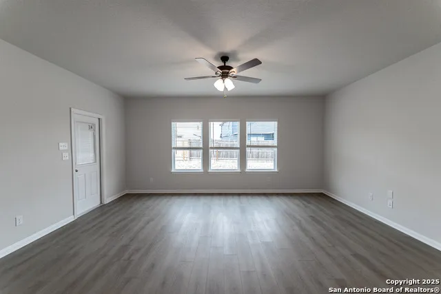 312 Ivy Road Seguin, TX 78155