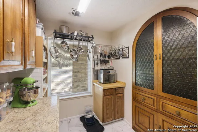 102 Southgate Pleasanton, TX 78064
