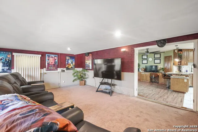 102 Southgate Pleasanton, TX 78064