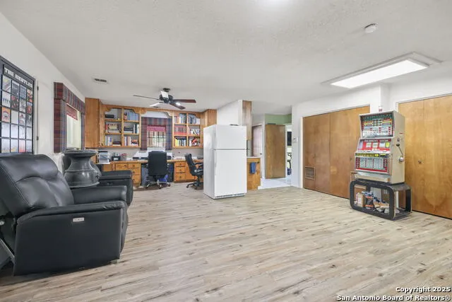 102 Southgate Pleasanton, TX 78064