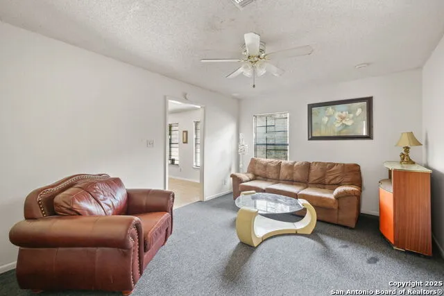 102 Southgate Pleasanton, TX 78064