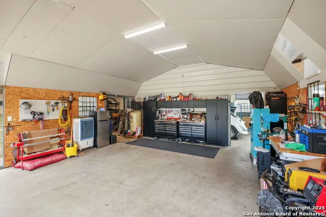 102 Southgate Pleasanton, TX 78064