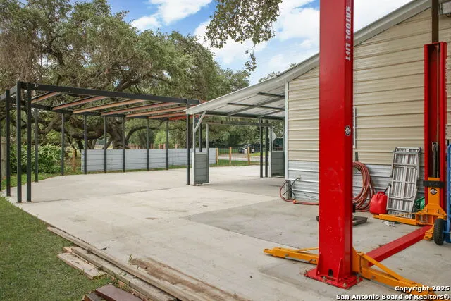 102 Southgate Pleasanton, TX 78064