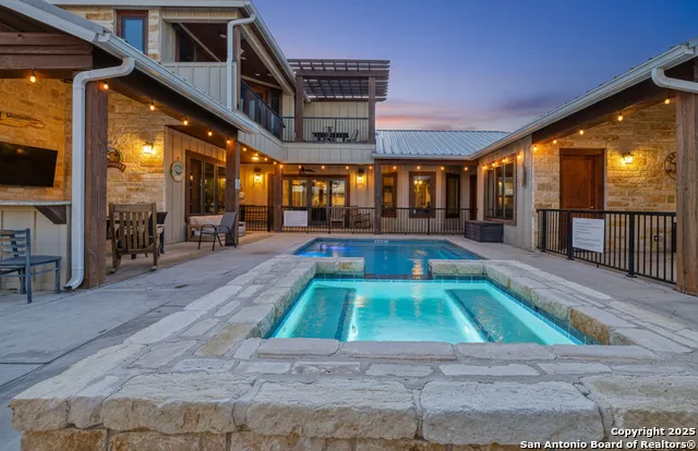 236 Tequila Sunrise Concan, TX 78838