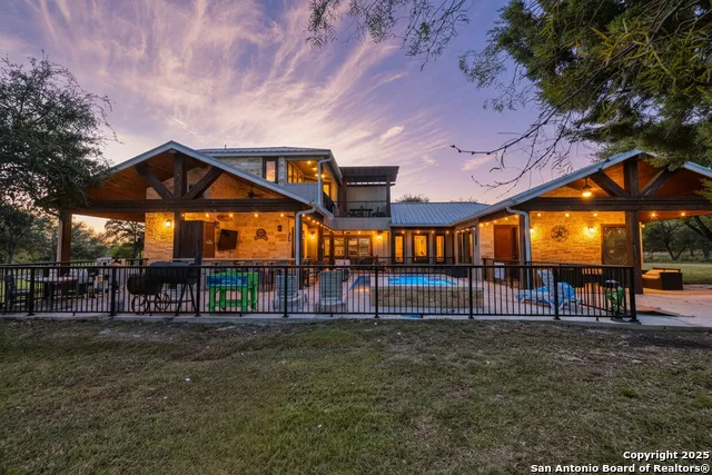 236 Tequila Sunrise Concan, TX 78838