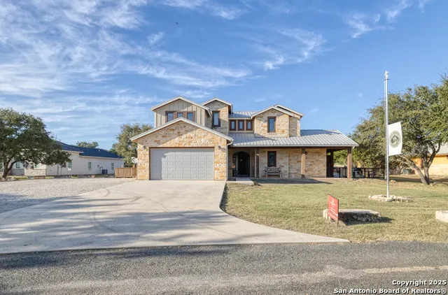 236 Tequila Sunrise Concan, TX 78838