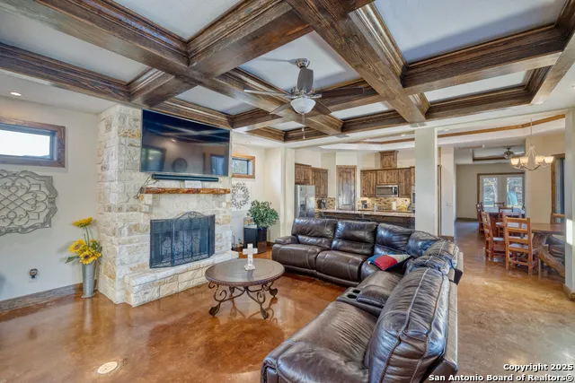 236 Tequila Sunrise Concan, TX 78838