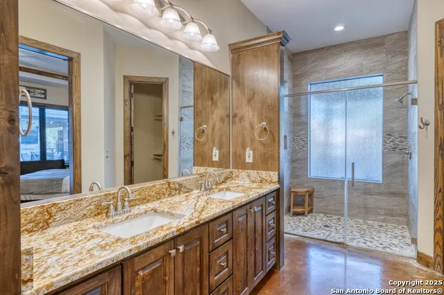 236 Tequila Sunrise Concan, TX 78838