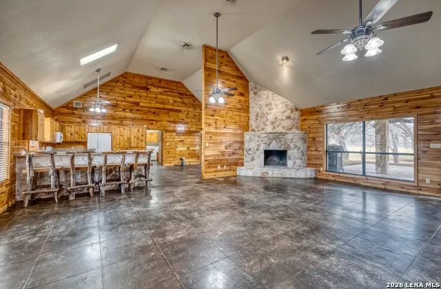 498 Camino Del Rancho Concan, TX 78838