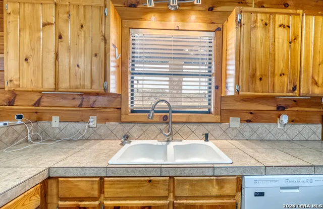 498 Camino Del Rancho Concan, TX 78838
