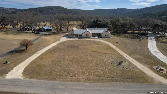 498 Camino Del Rancho Concan, TX 78838