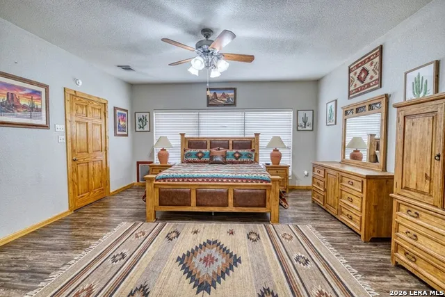 498 Camino Del Rancho Concan, TX 78838