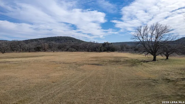 498 Camino Del Rancho Concan, TX 78838