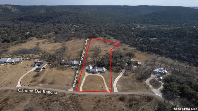 498 Camino Del Rancho Concan, TX 78838