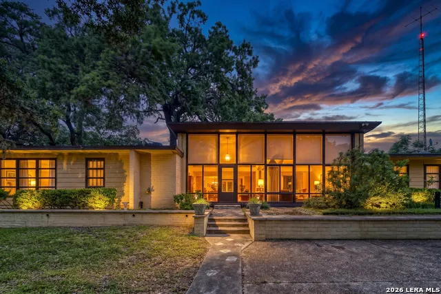 19967 Tx- 127 Concan, TX 78881