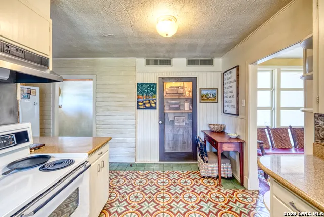 19967 Tx- 127 Concan, TX 78881