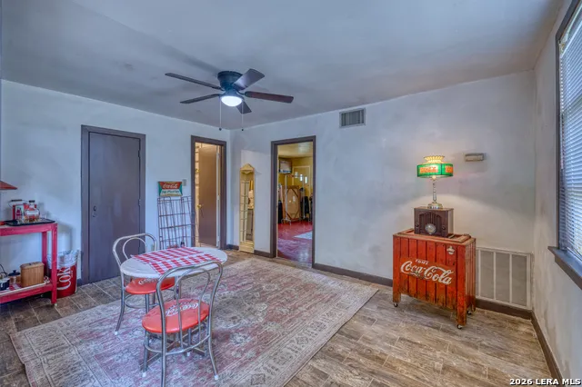 19967 Tx- 127 Concan, TX 78881