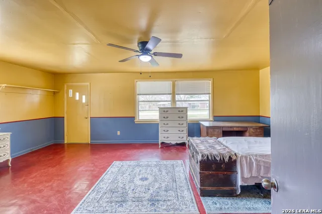 19967 Tx- 127 Concan, TX 78881