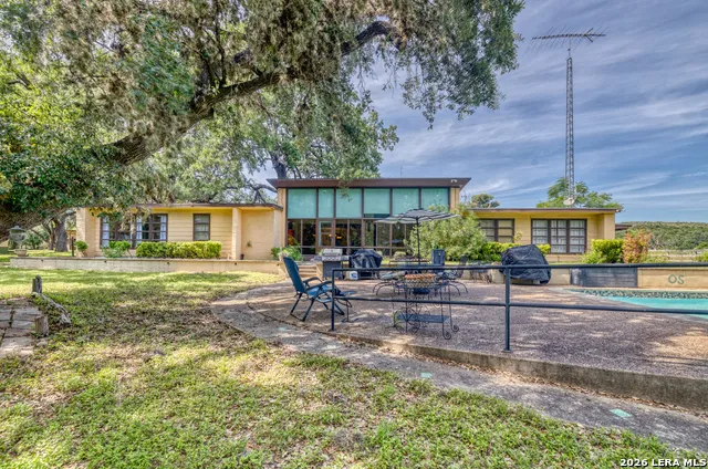 19967 Tx- 127 Concan, TX 78881