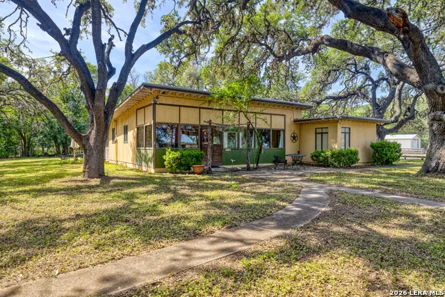 19967 Tx- 127 Concan, TX 78881
