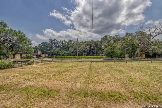 19967 Tx- 127 Concan, TX 78881