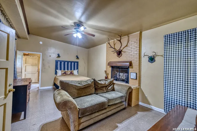 19967 Tx- 127 Concan, TX 78881