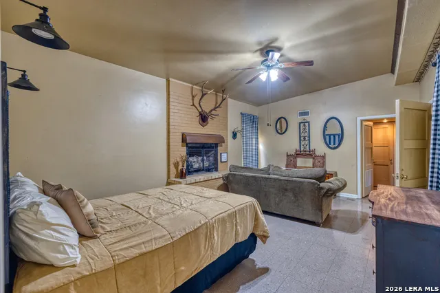 19967 Tx- 127 Concan, TX 78881