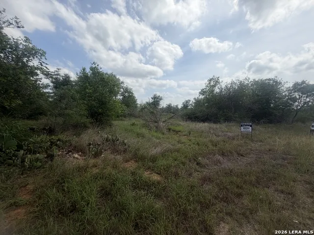 5835 Hardy Road Elmendorf, TX 78112