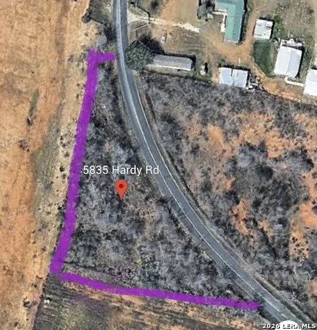 5835 Hardy Road Elmendorf, TX 78112