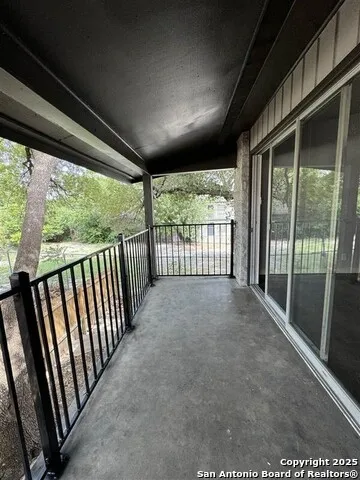 520 GENTLEMAN Unit 4 Balcones Heights, TX 78201