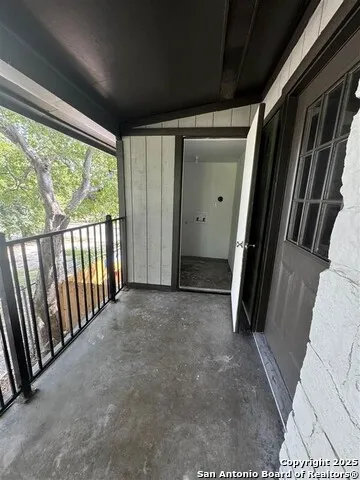 520 GENTLEMAN Unit 4 Balcones Heights, TX 78201