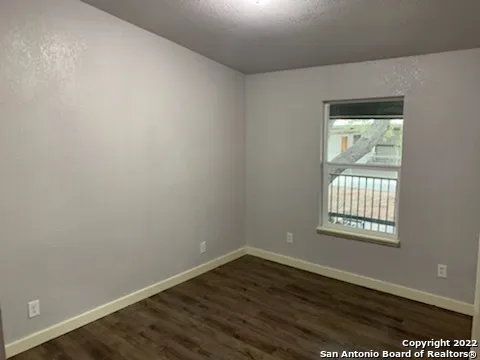 520 GENTLEMAN Unit 4 Balcones Heights, TX 78201
