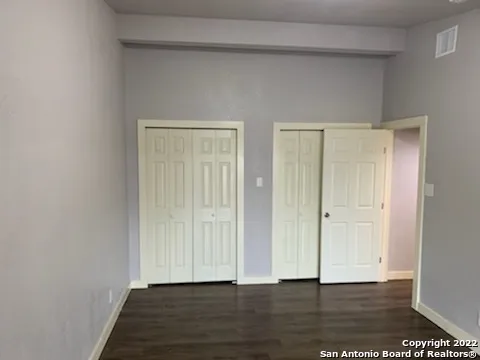 520 GENTLEMAN Unit 4 Balcones Heights, TX 78201