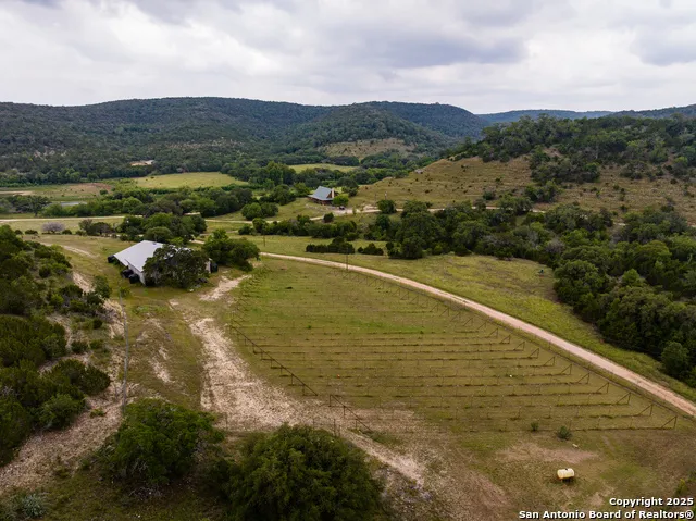 1616 mickle creek Medina, TX 78055