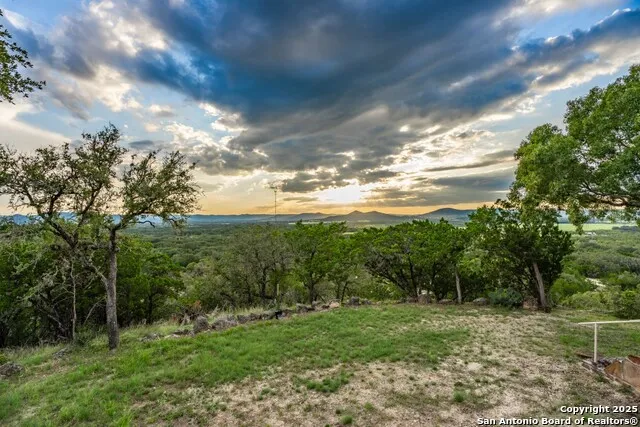 599 Mountain View Road Utopia, TX 78884