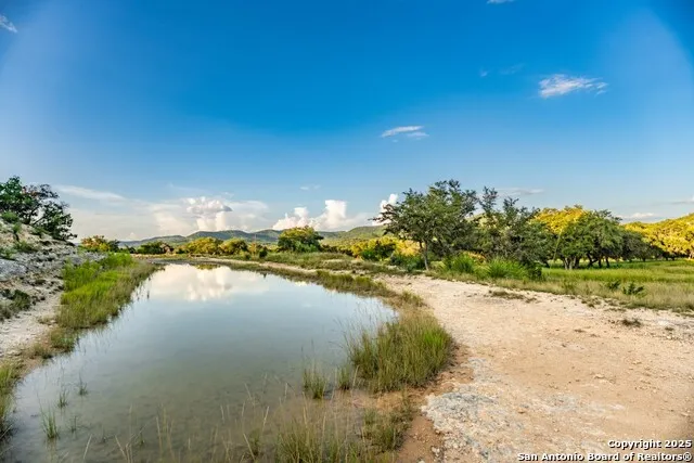 599 Mountain View Road Utopia, TX 78884