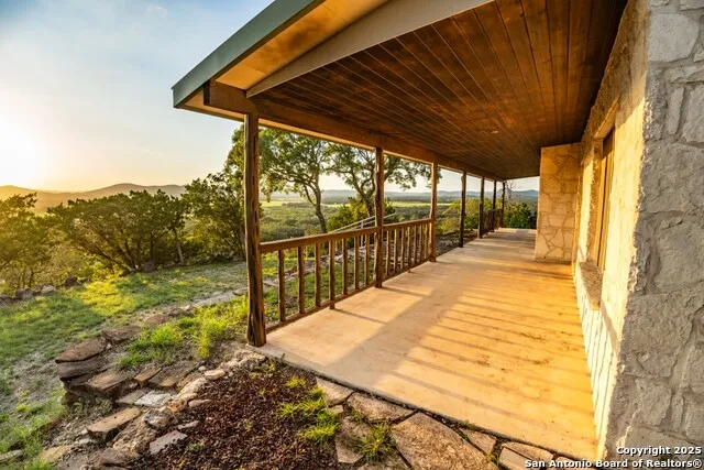 599 Mountain View Road Utopia, TX 78884