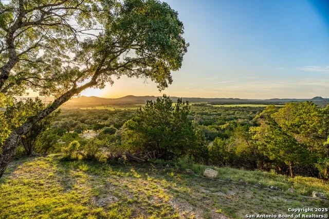 599 Mountain View Road Utopia, TX 78884