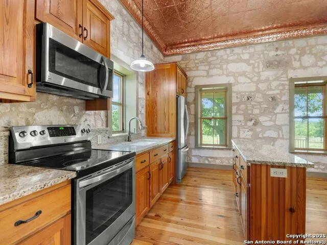 4369 Reeh Weinheimer Fredericksburg, TX 78624