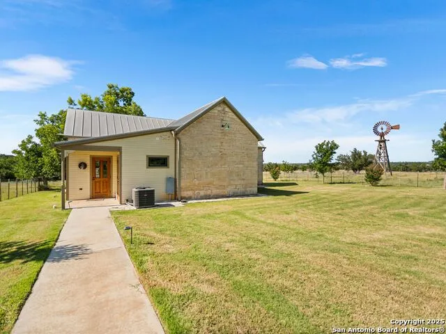 4369 Reeh Weinheimer Fredericksburg, TX 78624
