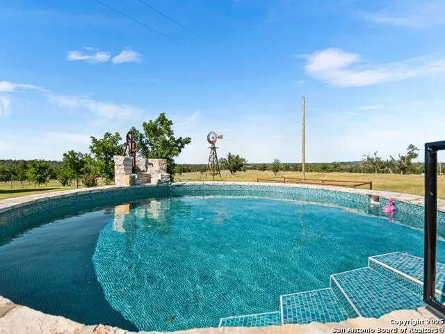 4369 Reeh Weinheimer Fredericksburg, TX 78624
