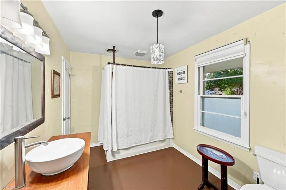 7606 Bailey Lane Liberty, NC 27298