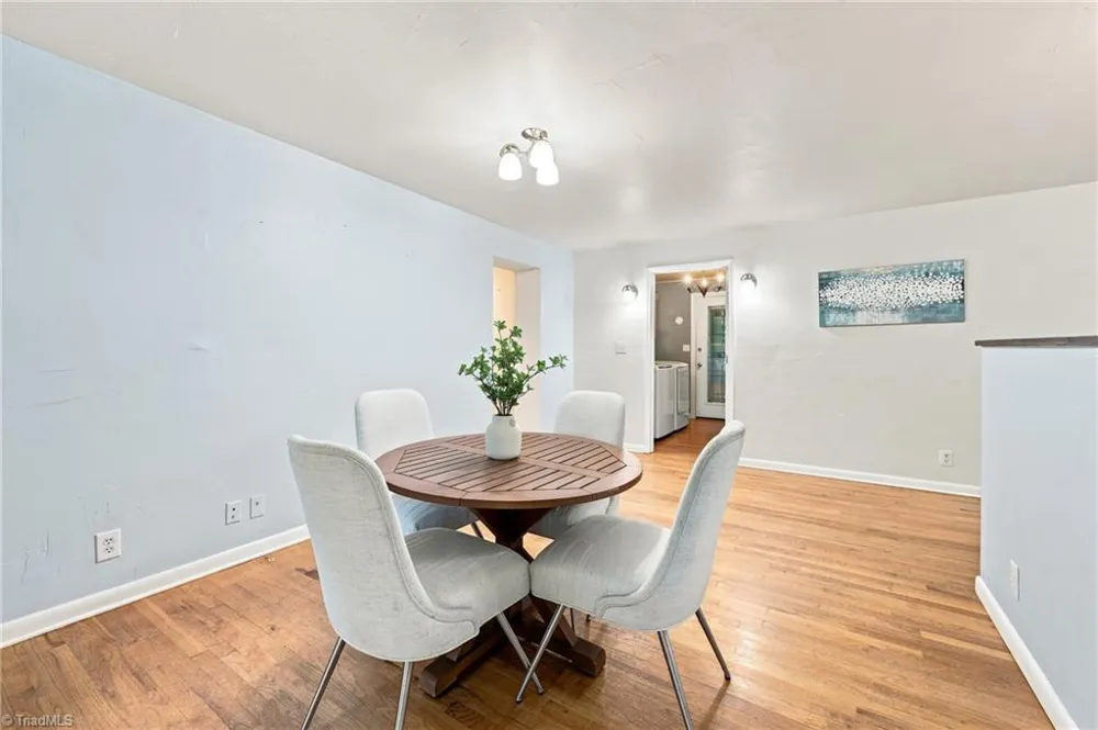 7606 Bailey Lane Liberty, NC 27298