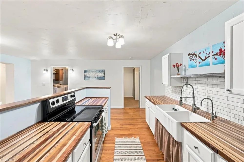 7606 Bailey Lane Liberty, NC 27298
