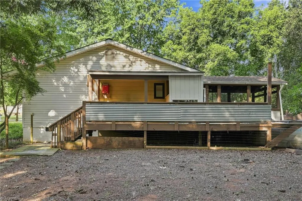 7606 Bailey Lane Liberty, NC 27298