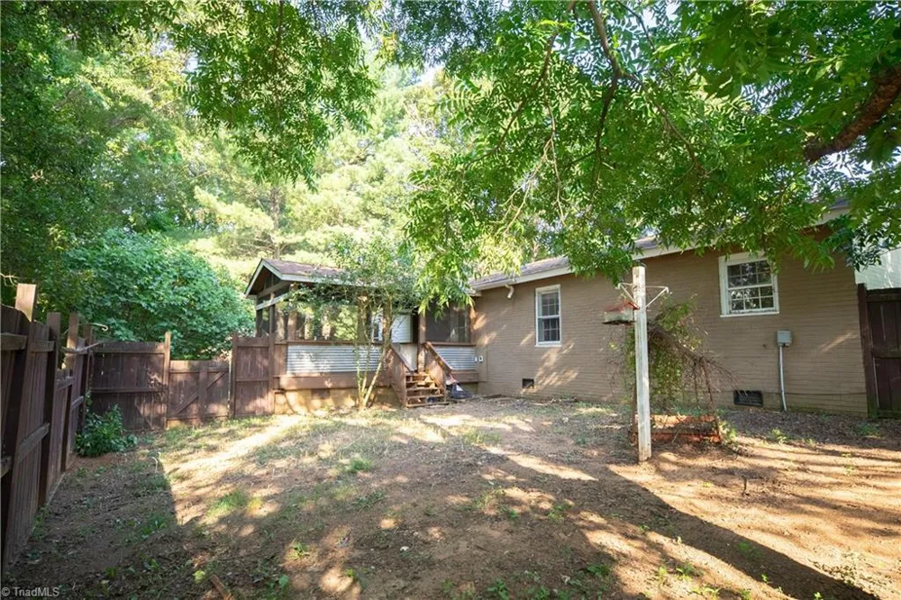 7606 Bailey Lane Liberty, NC 27298