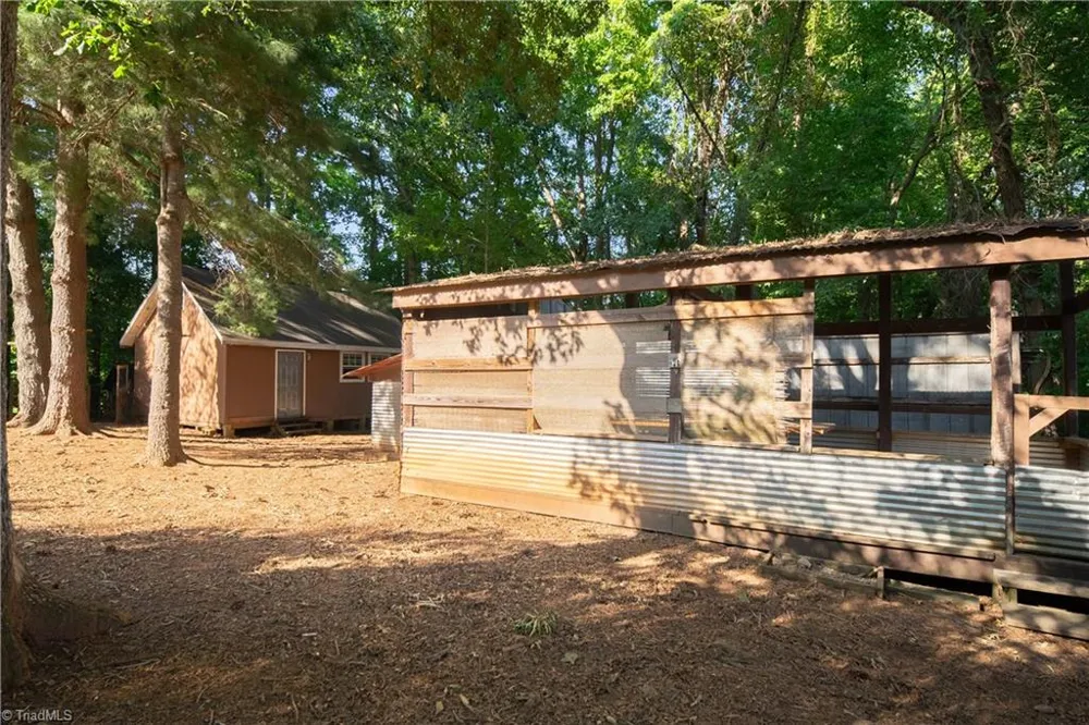 7606 Bailey Lane Liberty, NC 27298