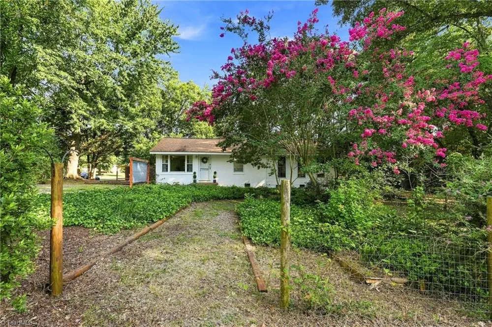7606 Bailey Lane Liberty, NC 27298