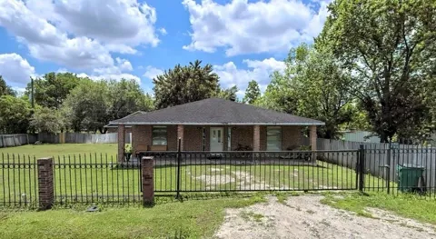 406 Manor Avenue